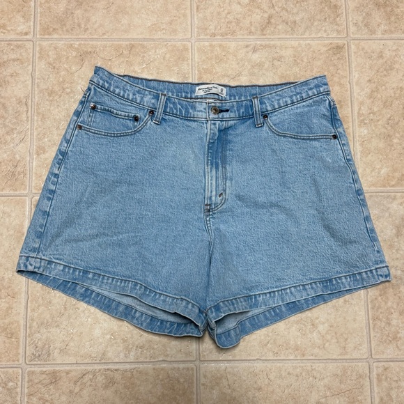Abercrombie & Fitch Curve Love Women's The Dad Short High Rise Size 33/16 - Picture 3 of 5